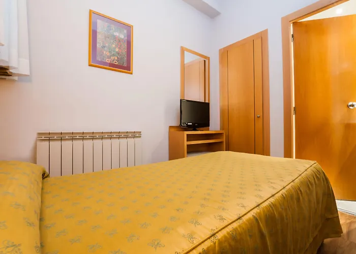 Hotel Lyon *