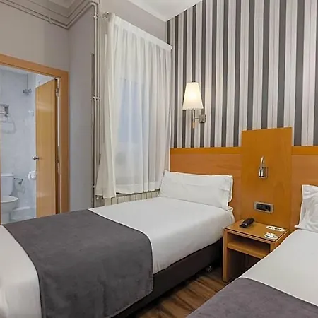 Hotel Lyon *