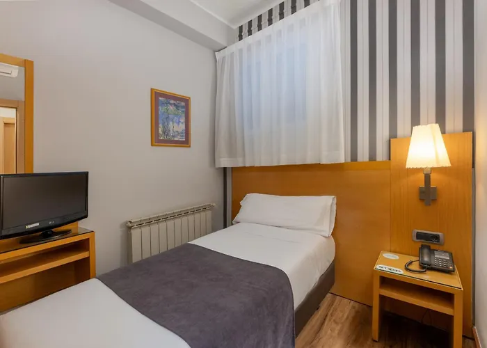 Lyon 酒店 巴塞罗那