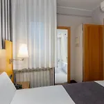 Lyon Hotel