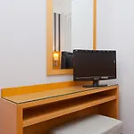 Lyon Hotel *
